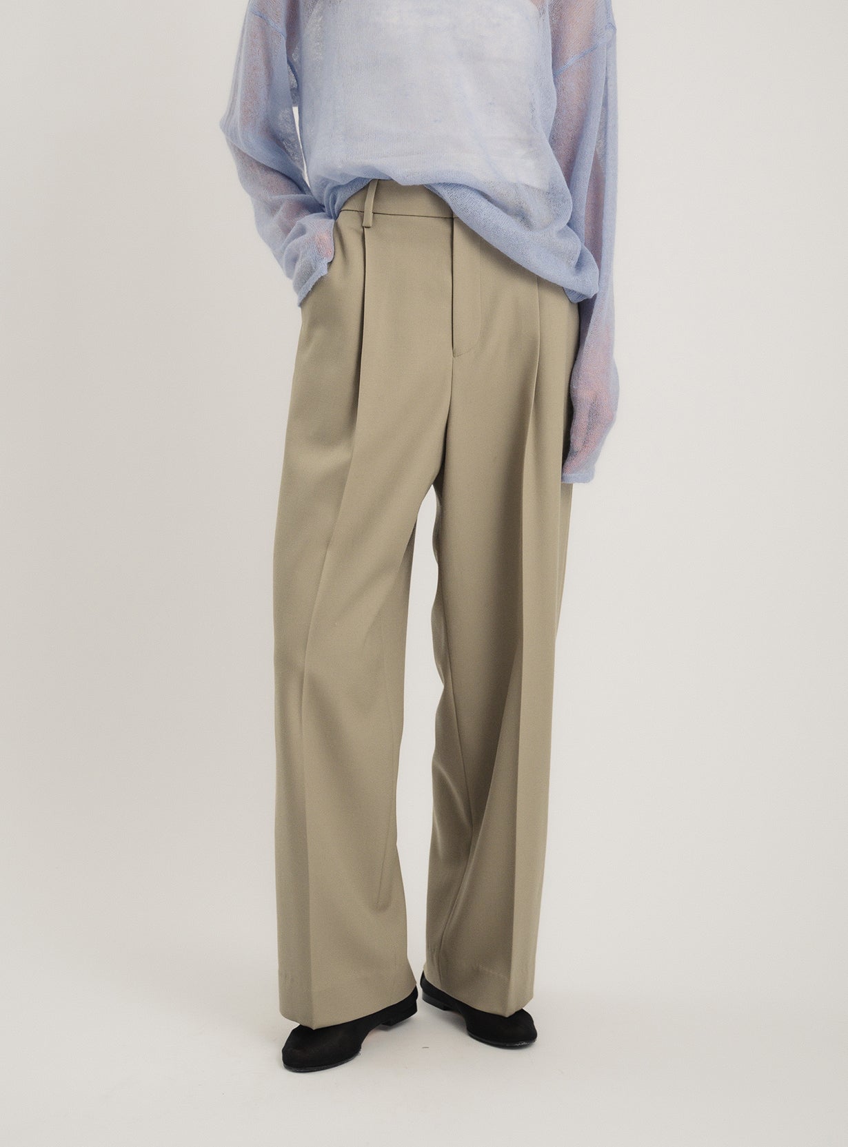 ウールギャバストレートパンツ