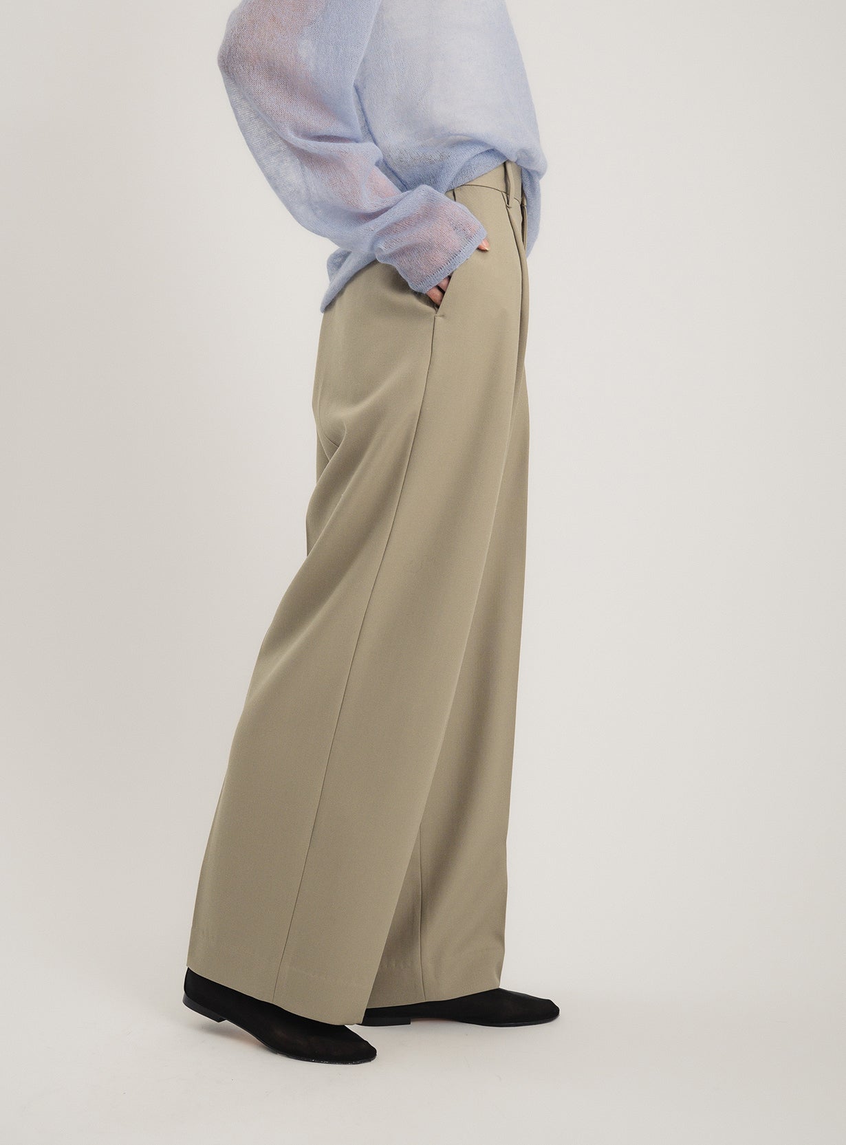 ウールギャバストレートパンツ