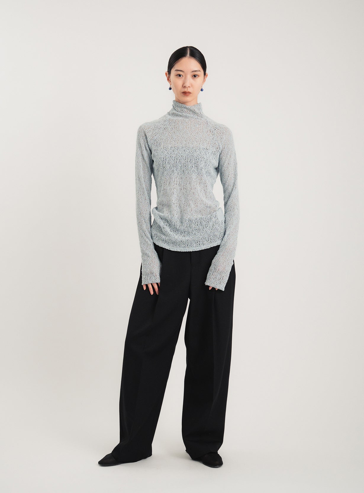 ウールギャバストレートパンツ