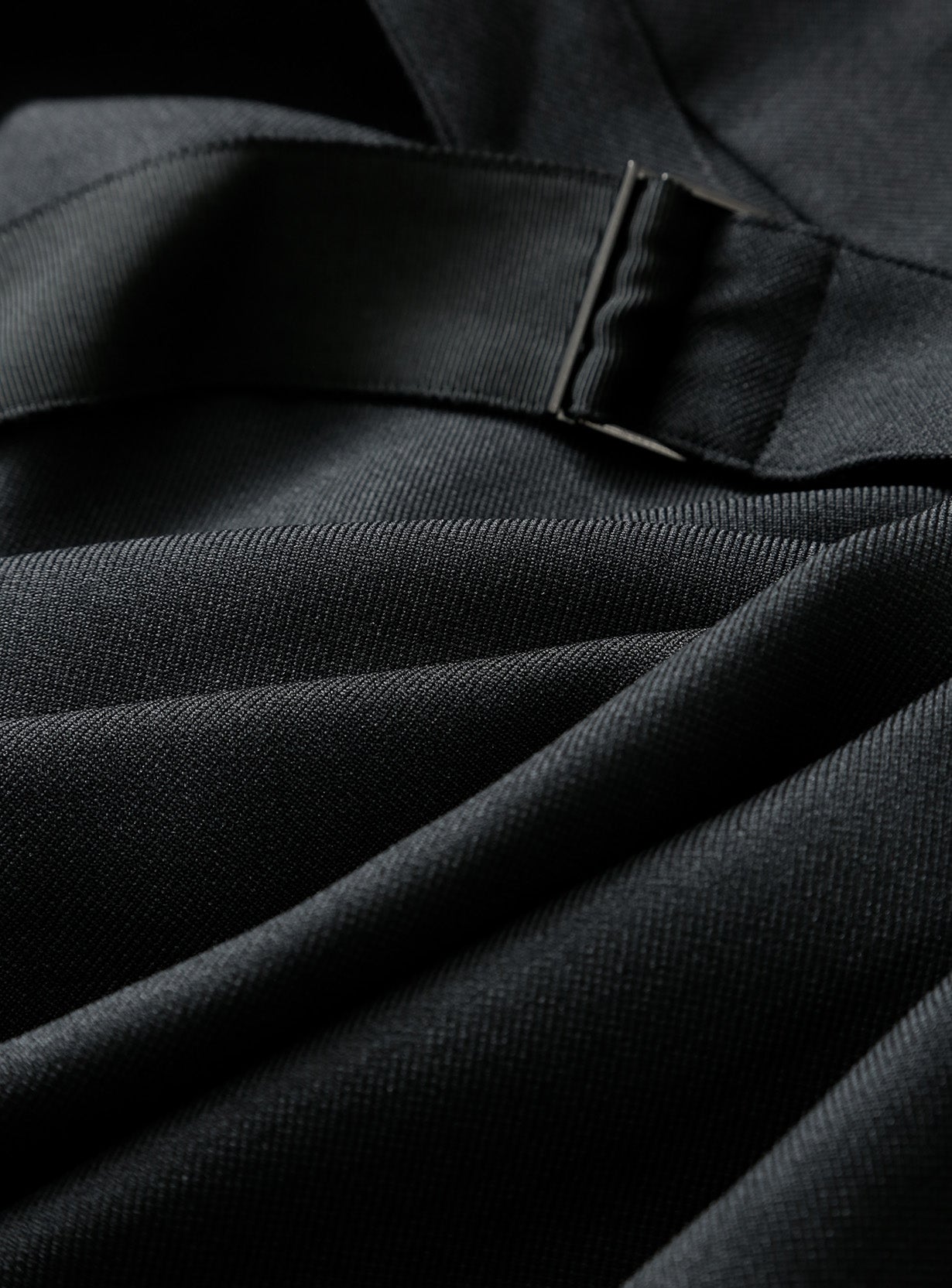 rラップドレープパンツ