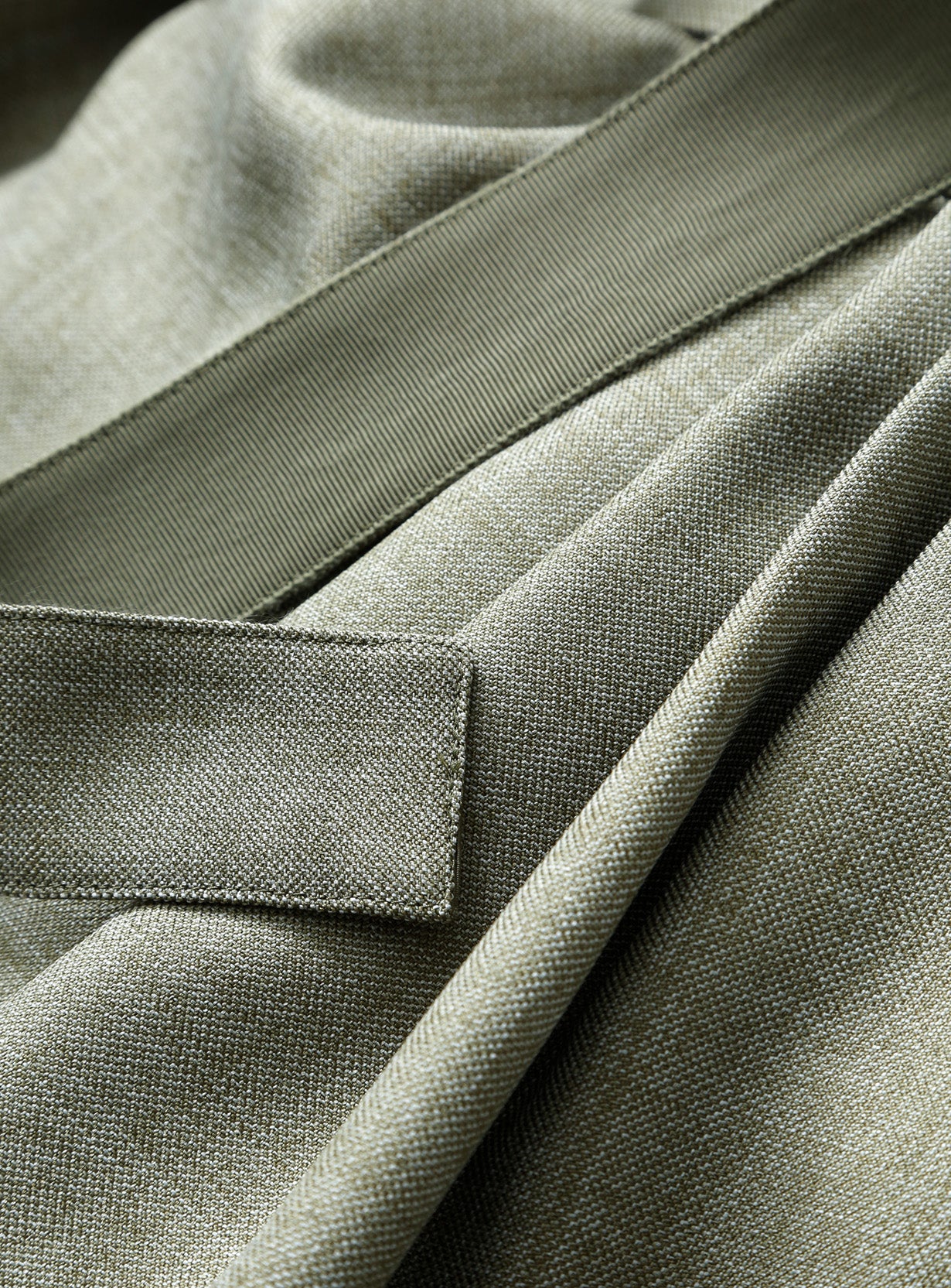 rラップドレープパンツ