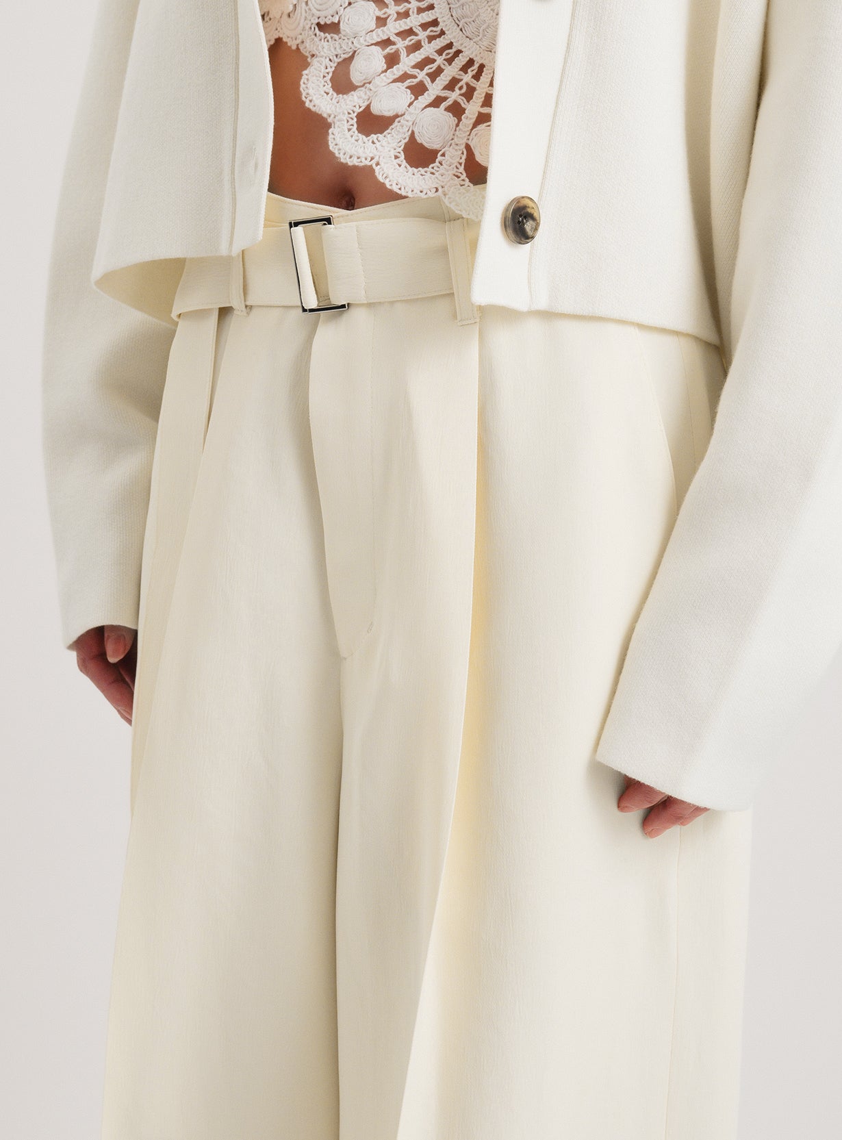 rベルテットサテンパンツ