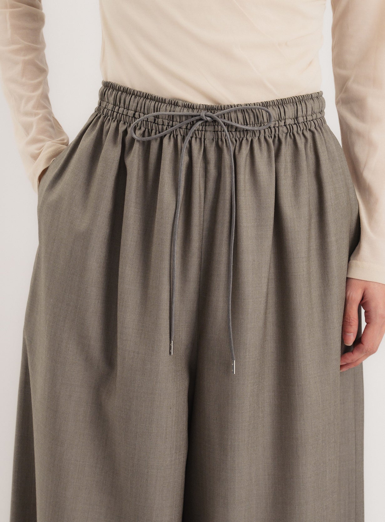 ギャザーイージーワイドパンツ