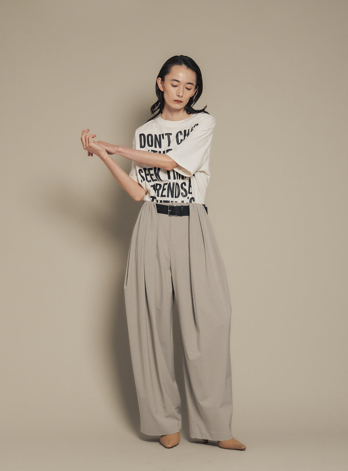 17/-ROUND SHAPE DYED TEE "Don't Chase"