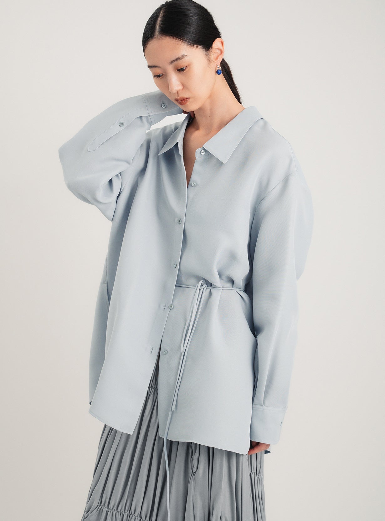 rバックスリットシャツ