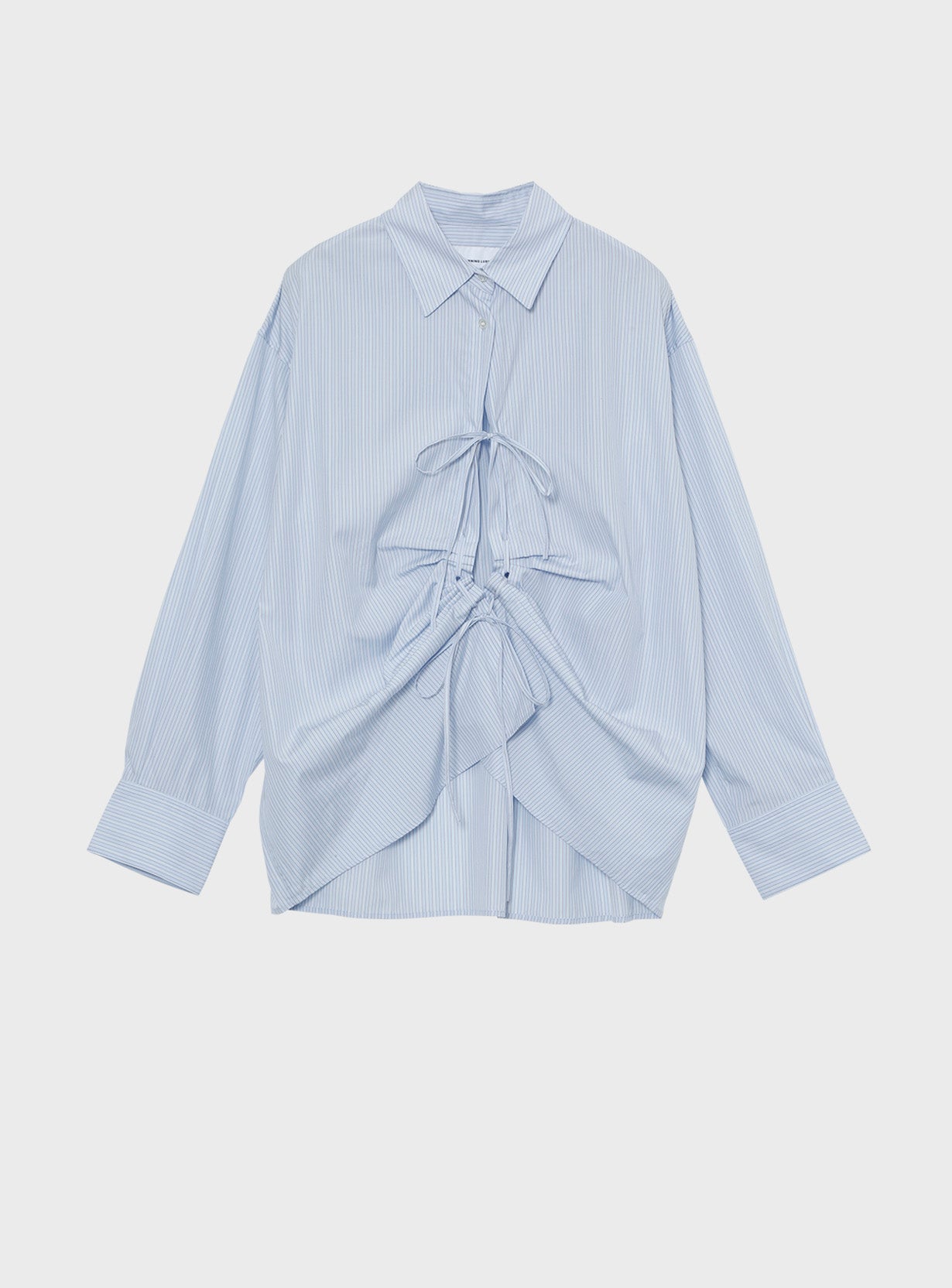 フロントタックシャツ