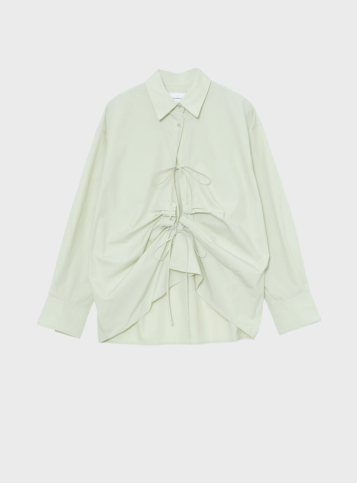 フロントタックシャツ