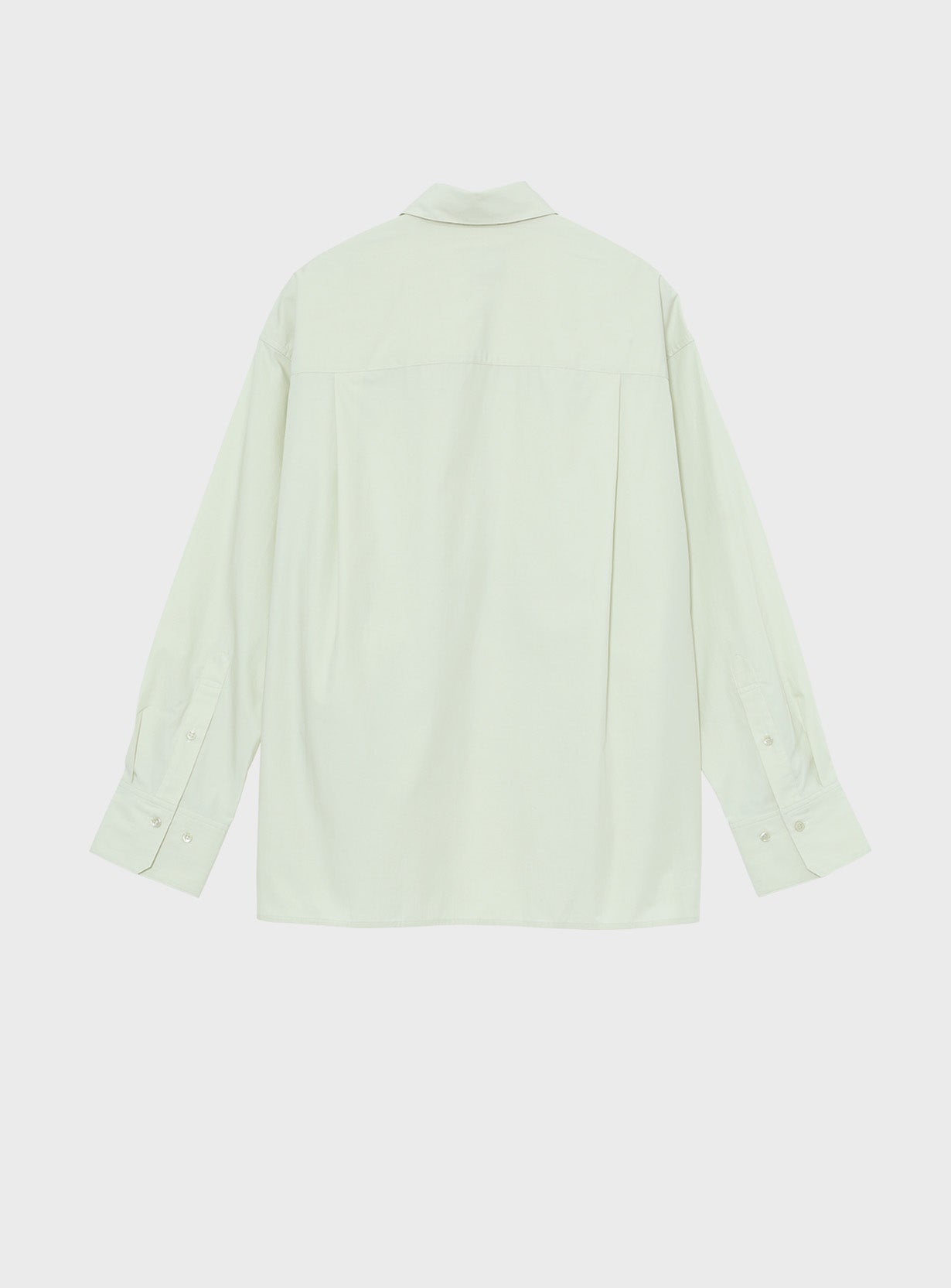 フロントタックシャツ