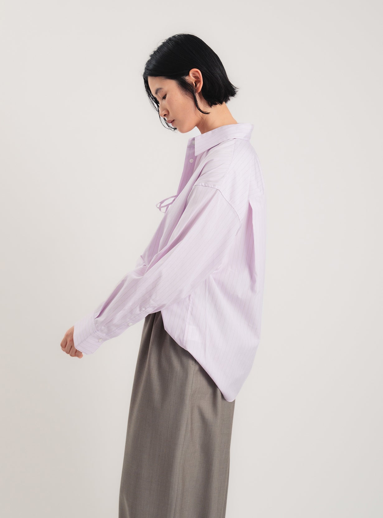 フロントタックシャツ