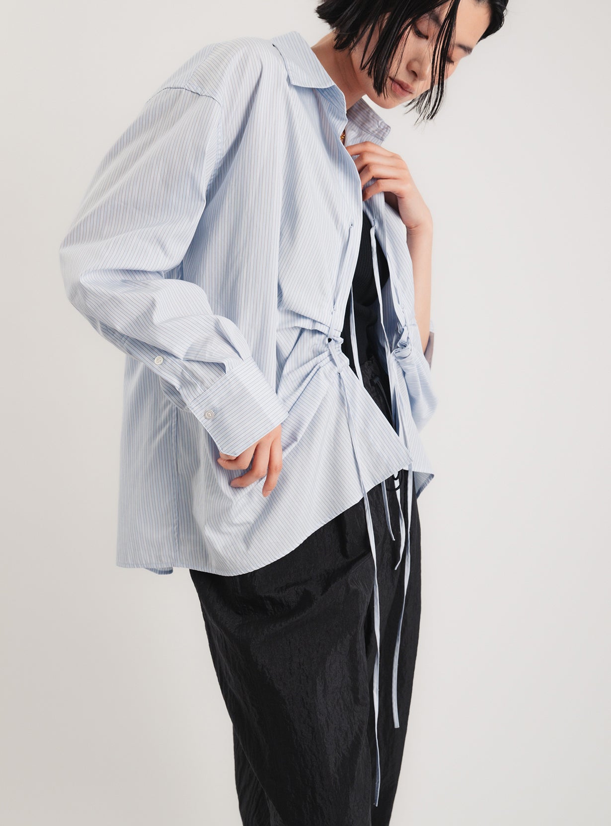 フロントタックシャツ