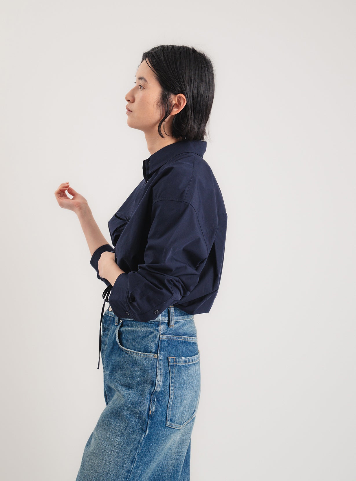 フロントタックシャツ