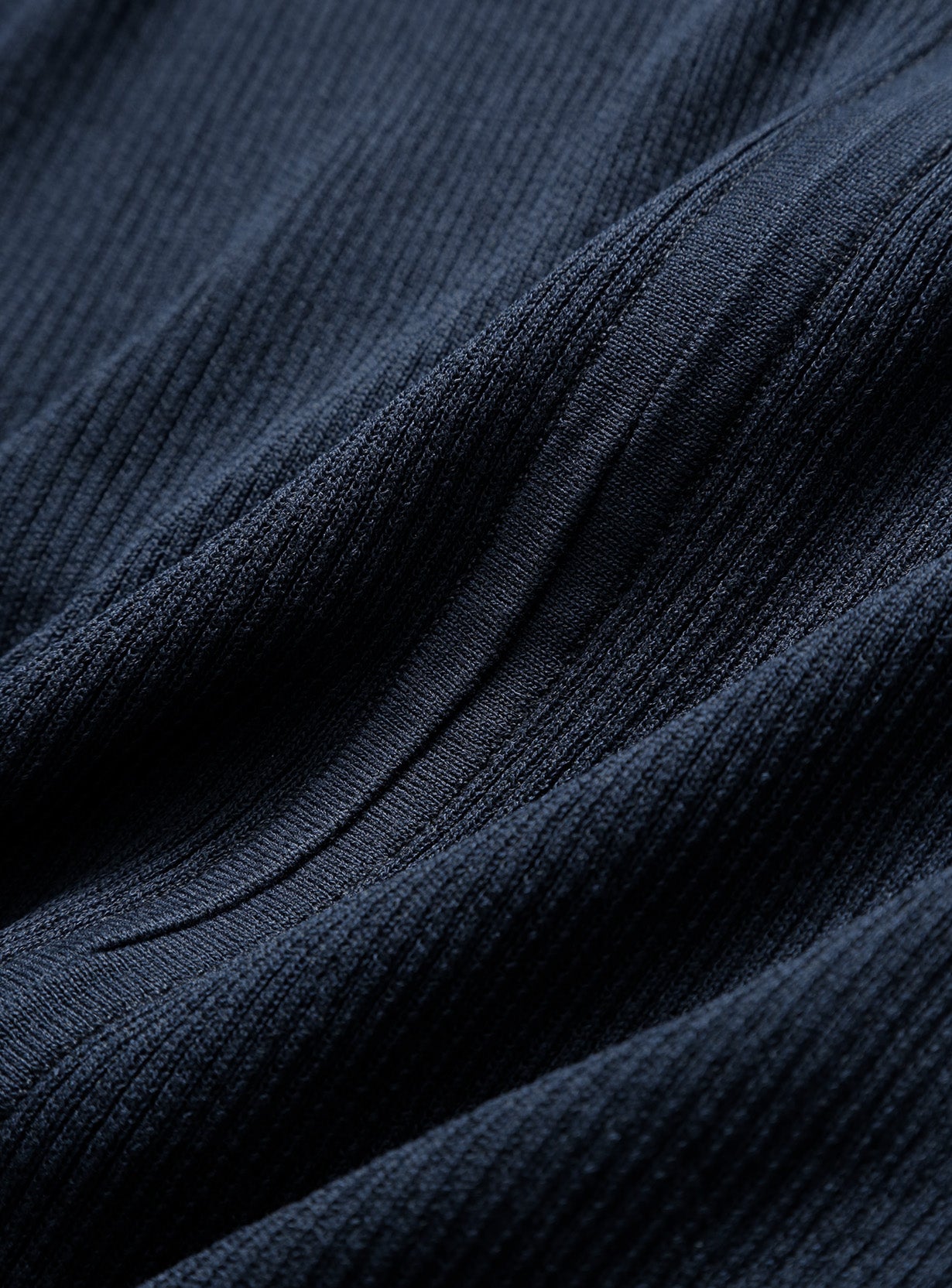 ジップアップリブニット