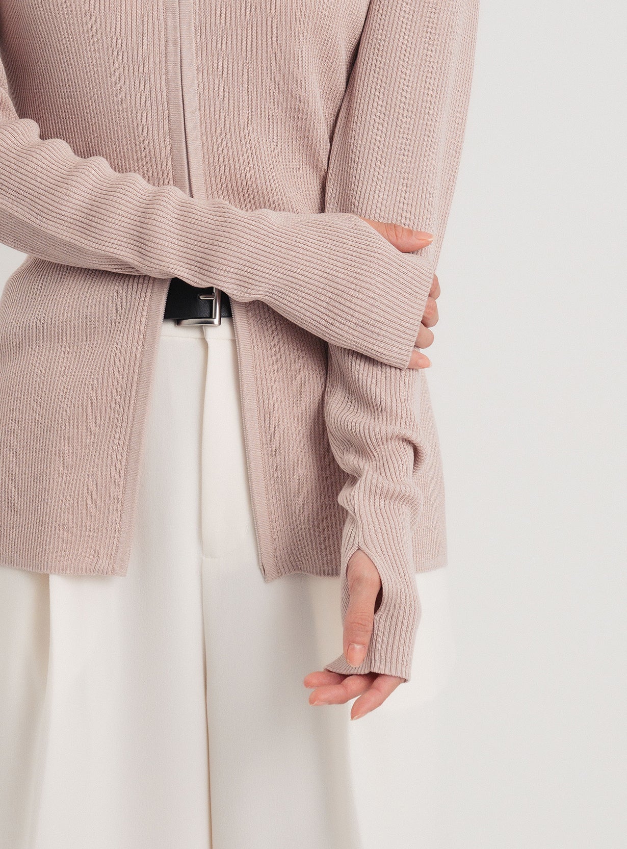 ジップアップリブニット