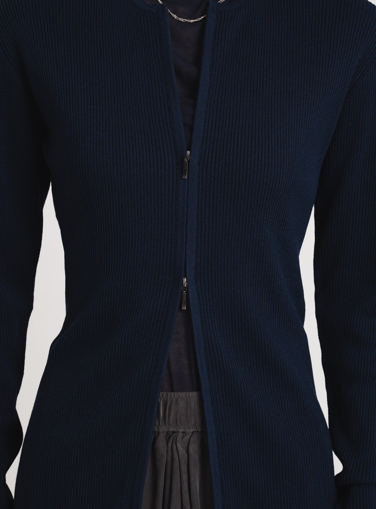 ジップアップリブニット