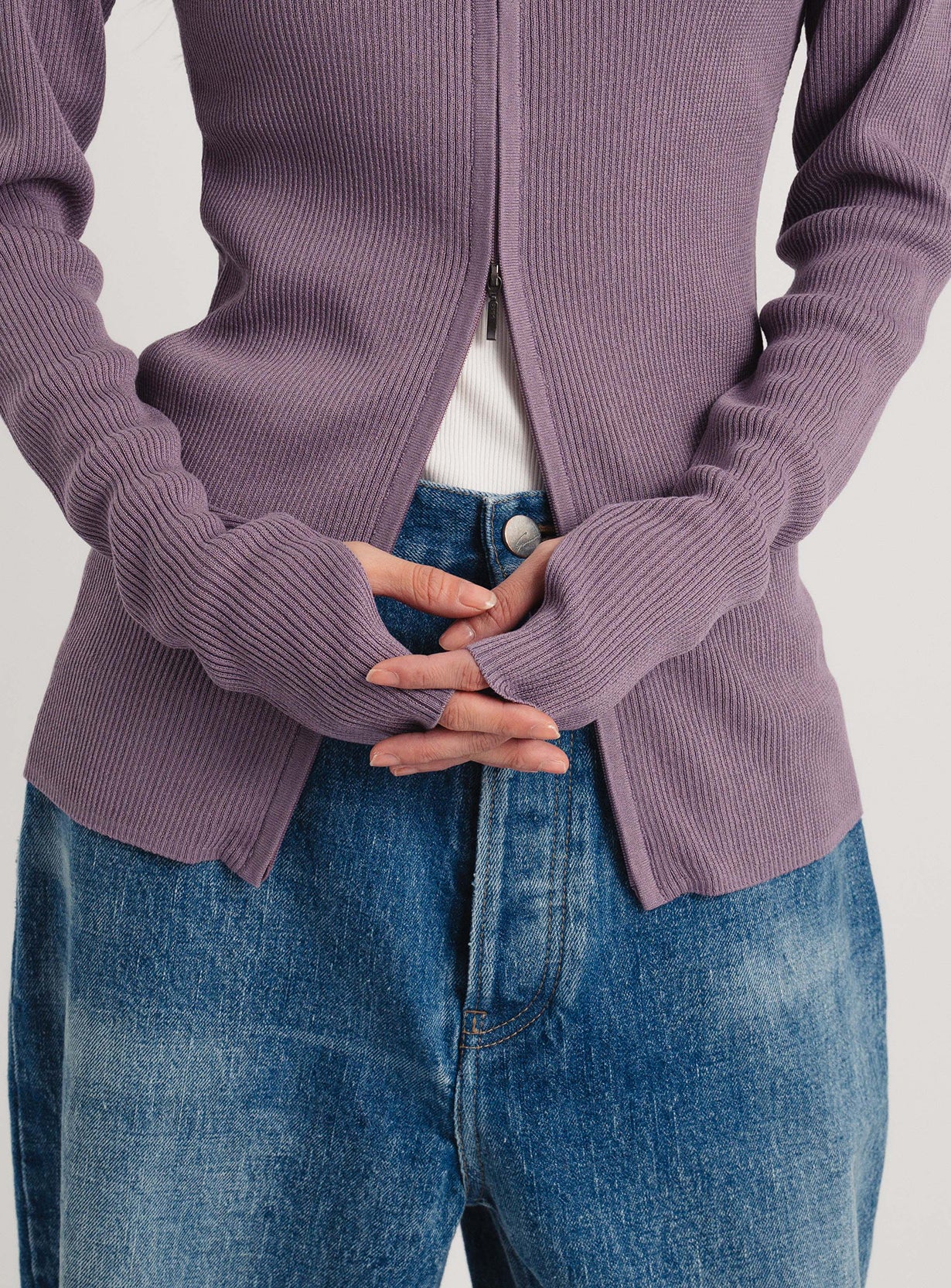 ジップアップリブニット