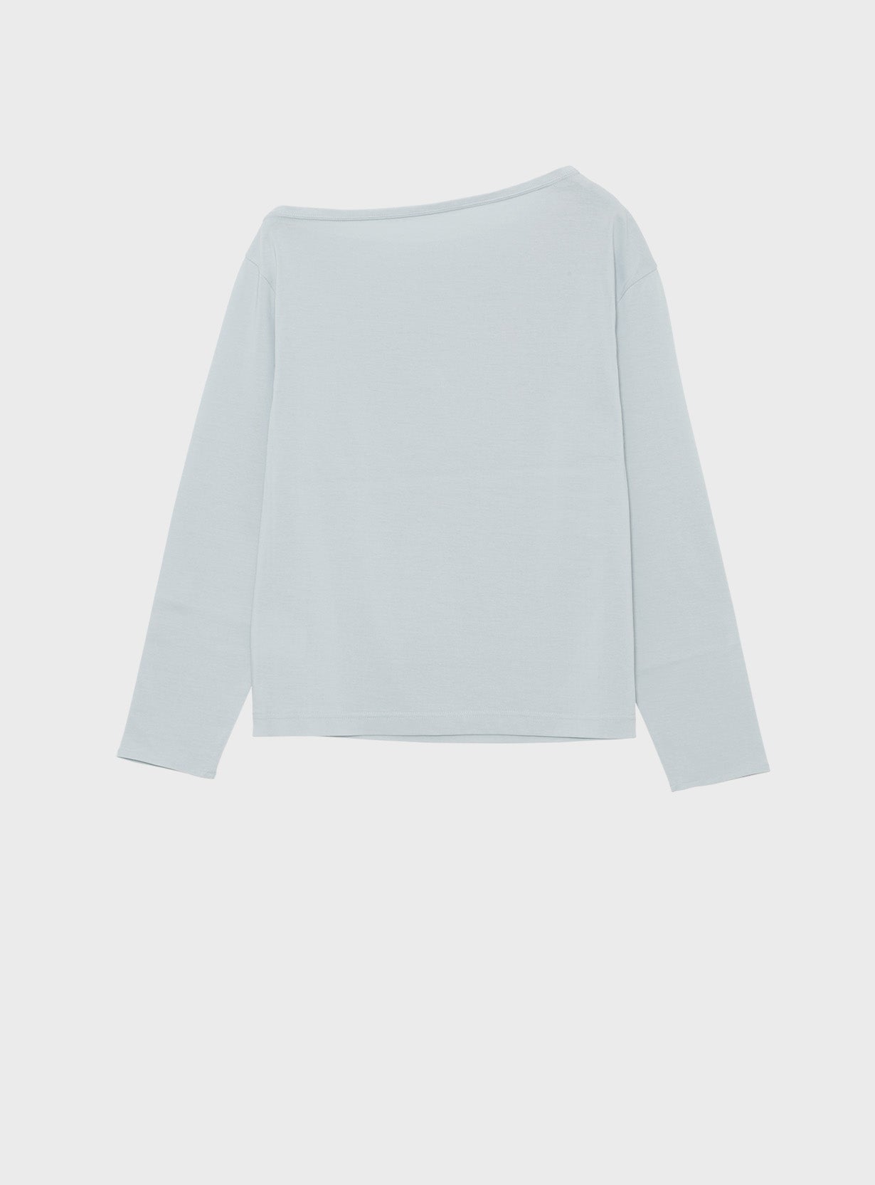 オフショルダープルオーバー