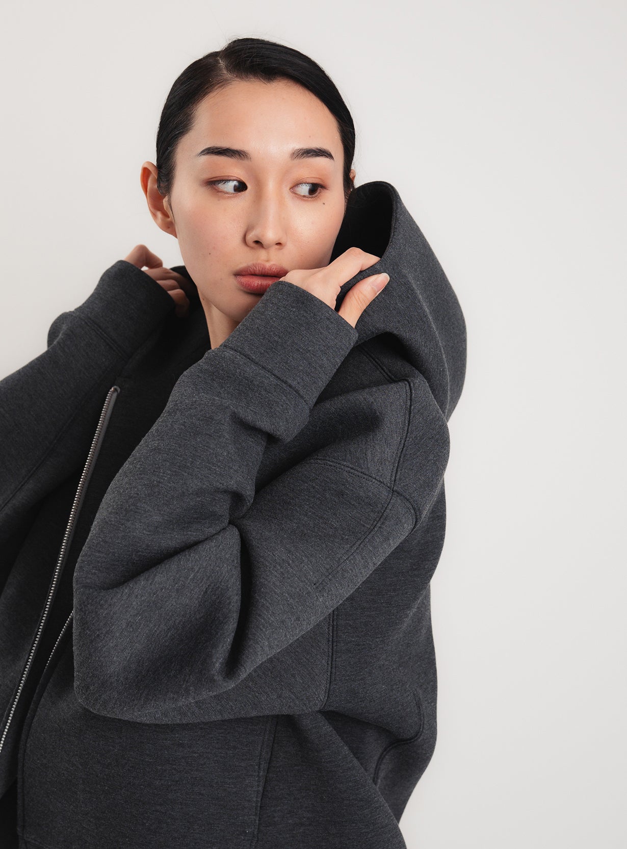 コンパクトダンボールフーディー