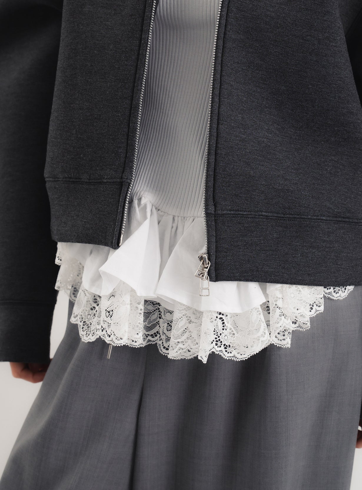 コンパクトダンボールフーディー