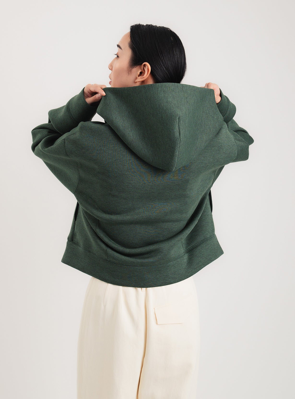 コンパクトダンボールフーディー