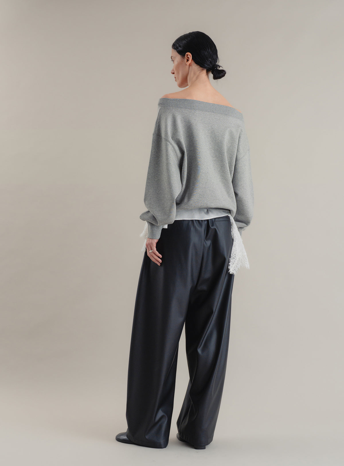 【予約商品】オフショルスウェットプルオーバー