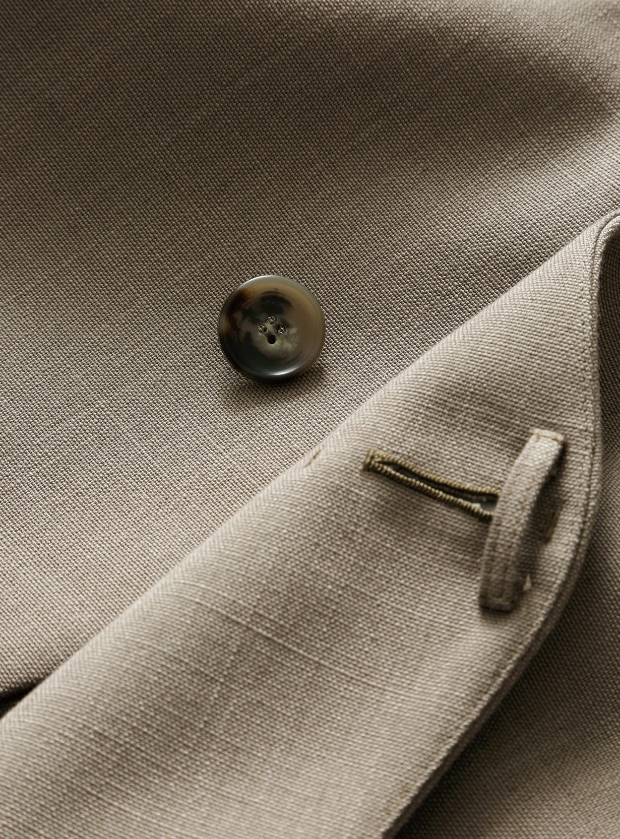 rカラーレスワイドショルダージャケット