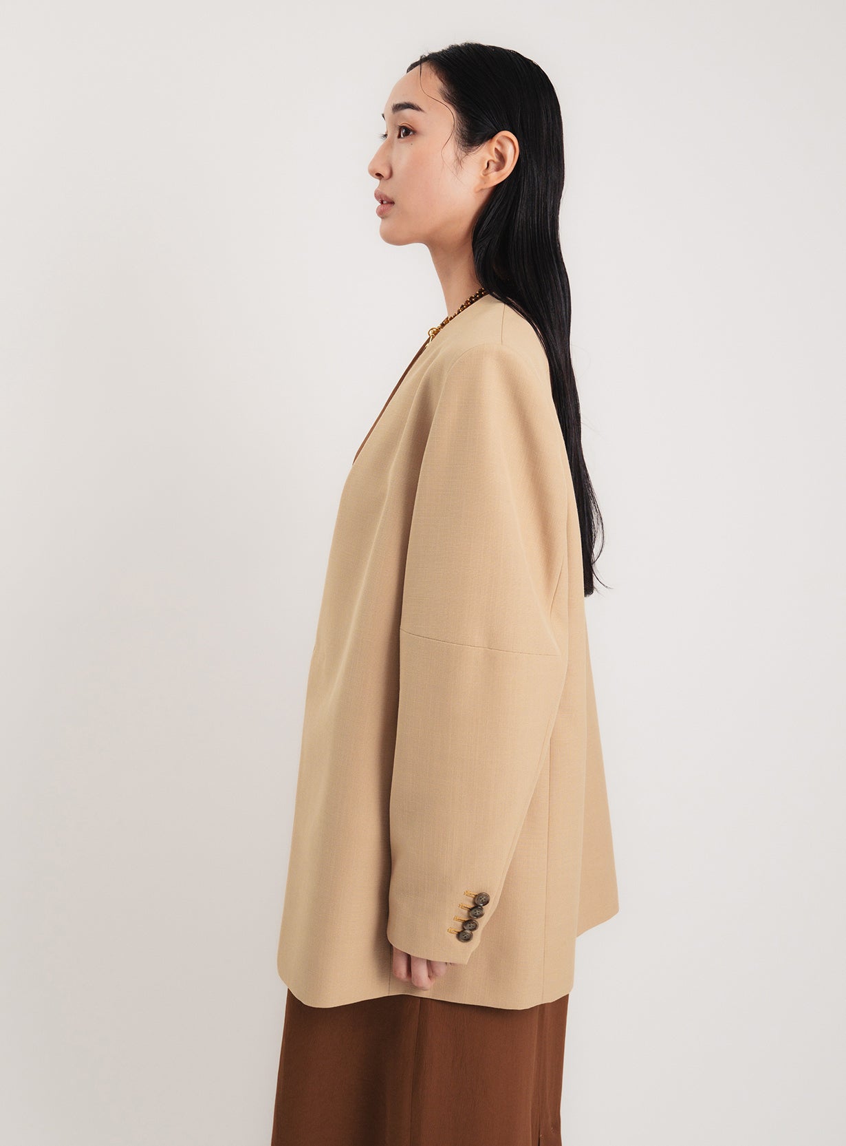 rカラーレスワイドショルダージャケット