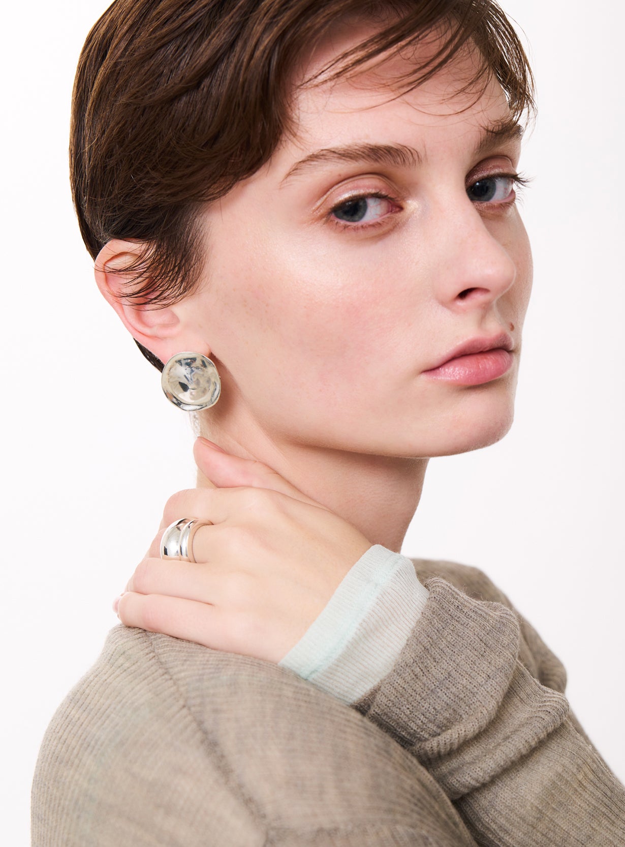 Ripple Round Earrings