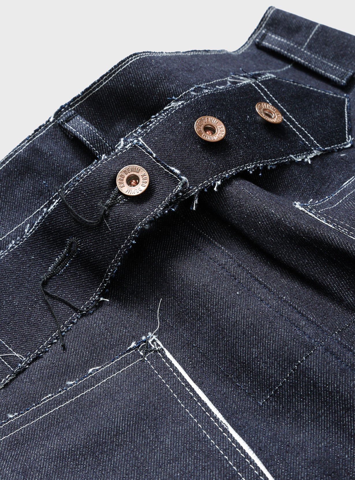 UNINTENTIONAL FORM DENIM