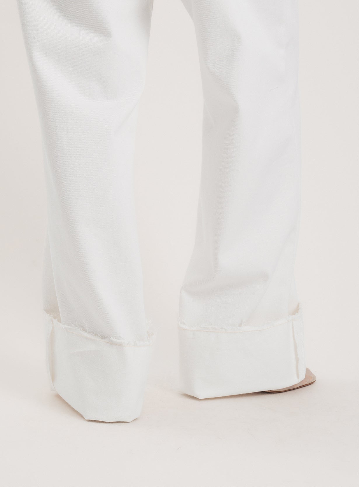 UNINTENTIONAL FORM DENIM