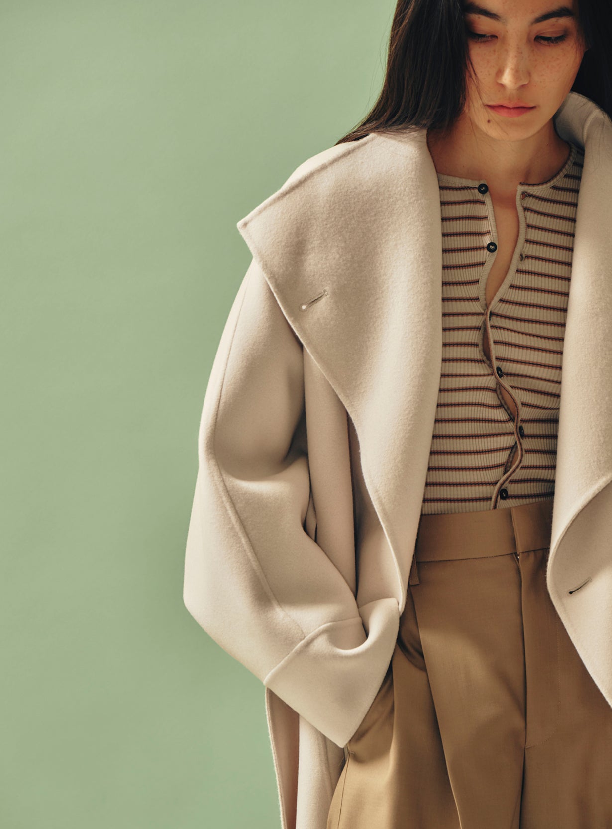 【予約商品】ファネルネックミドルコート