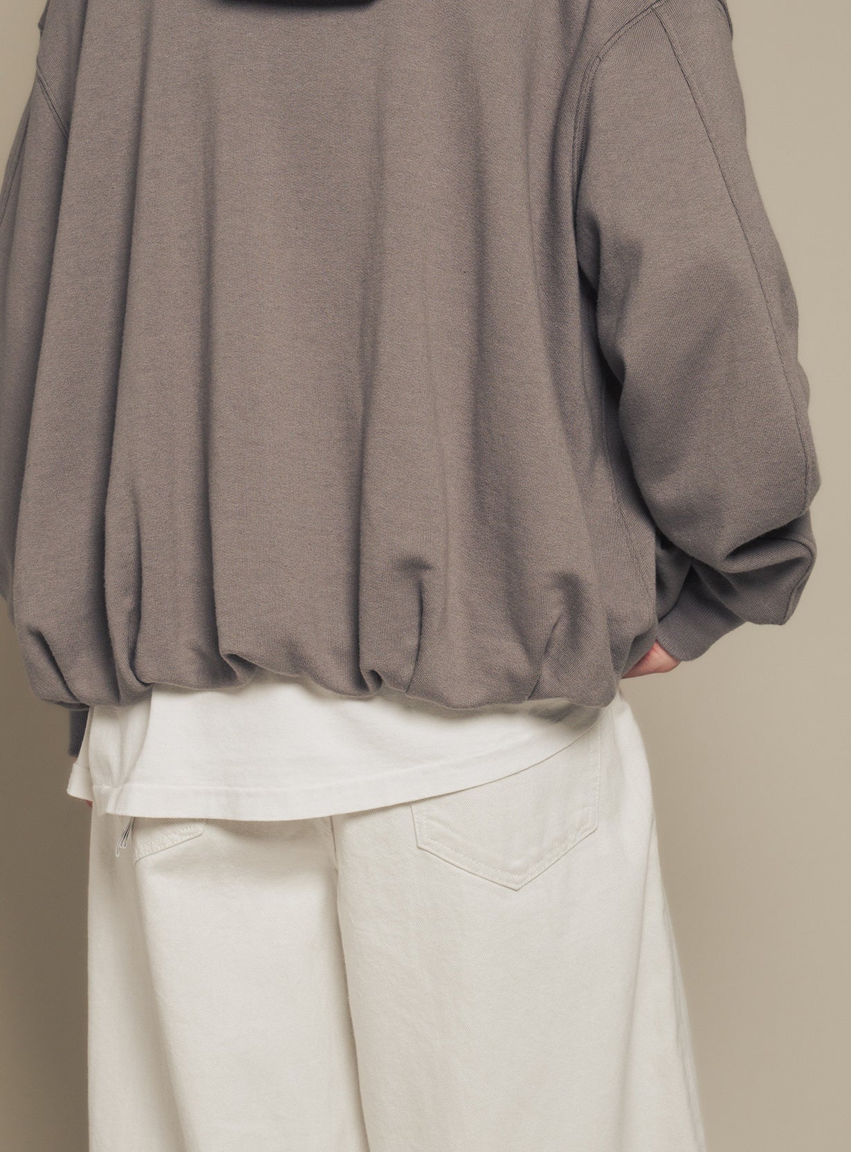 【予約商品】バルーンヘムジップフーディ