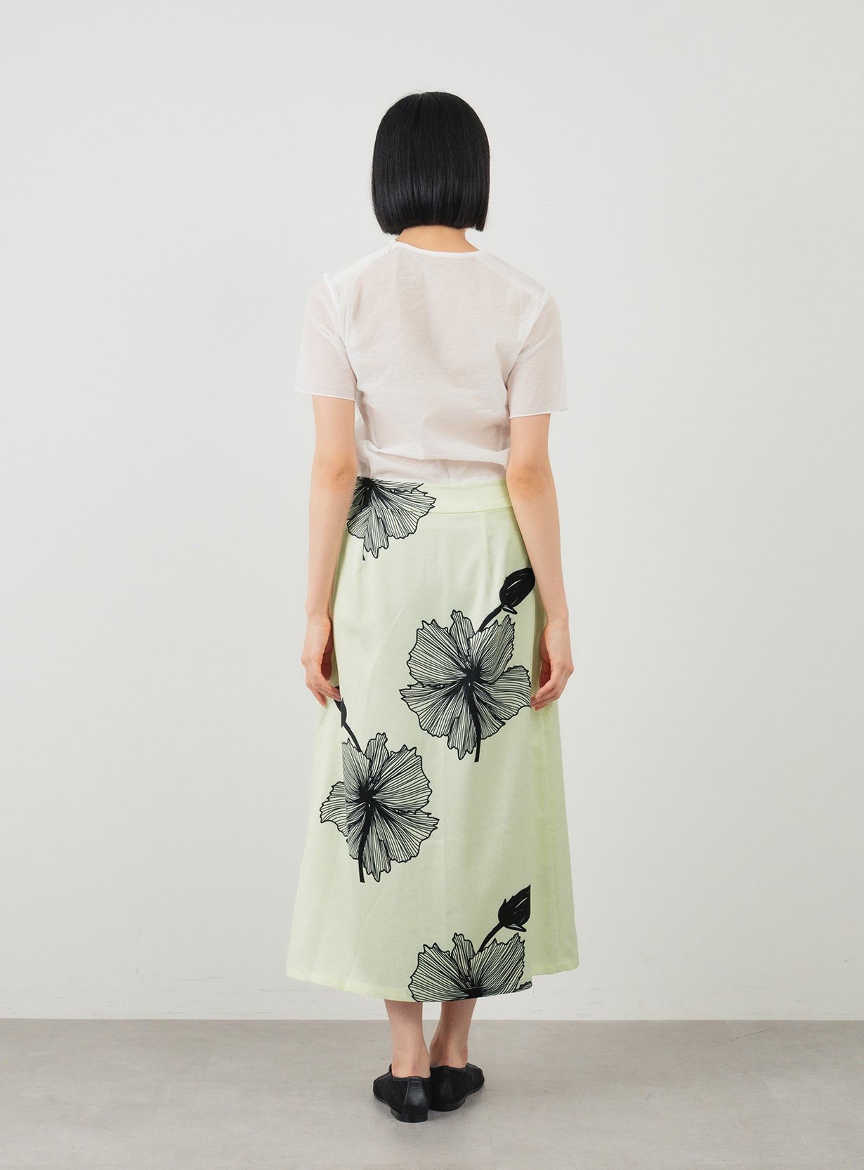 LONE SKIRT