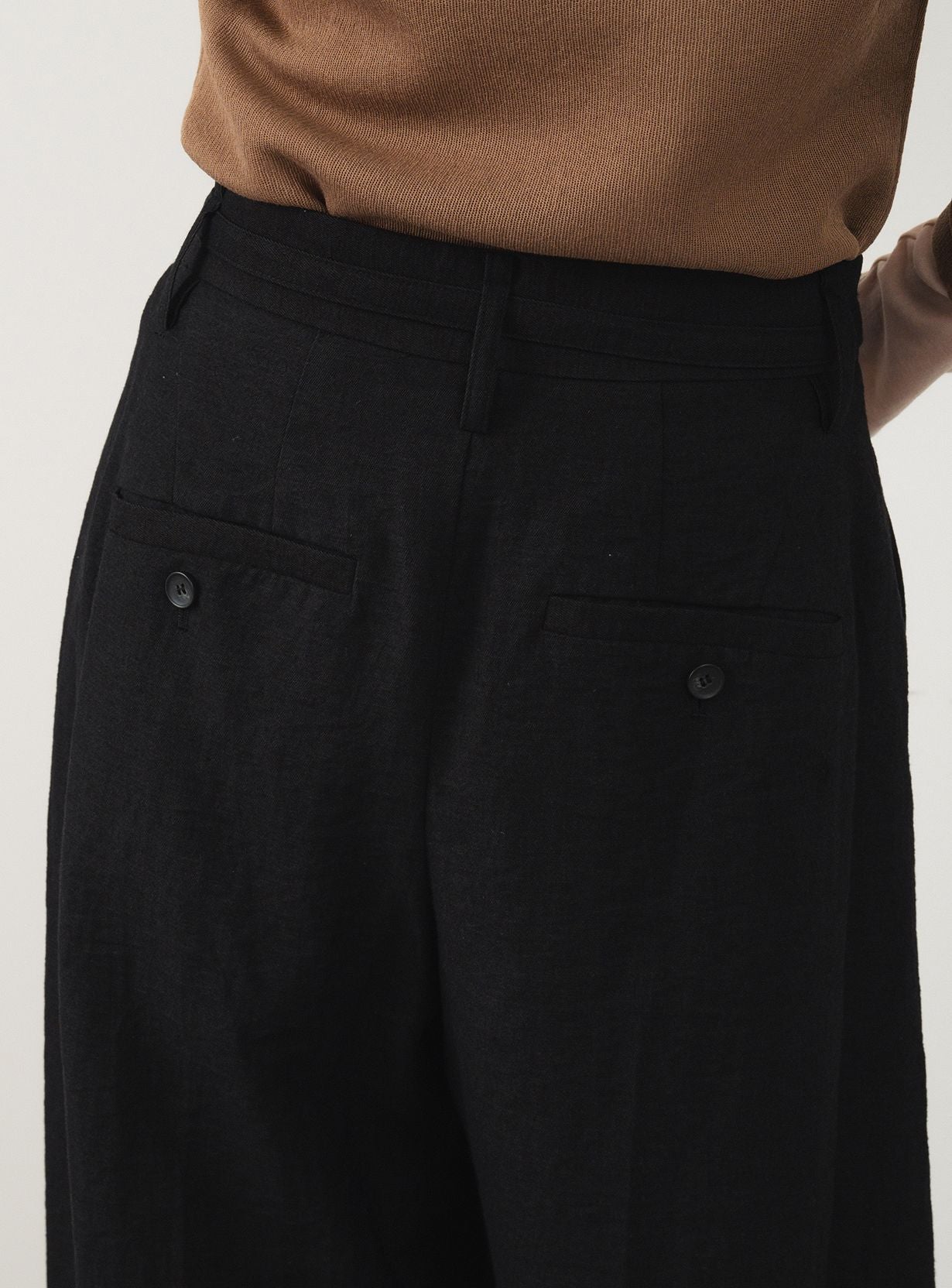 リネンレーヨンバレルパンツ