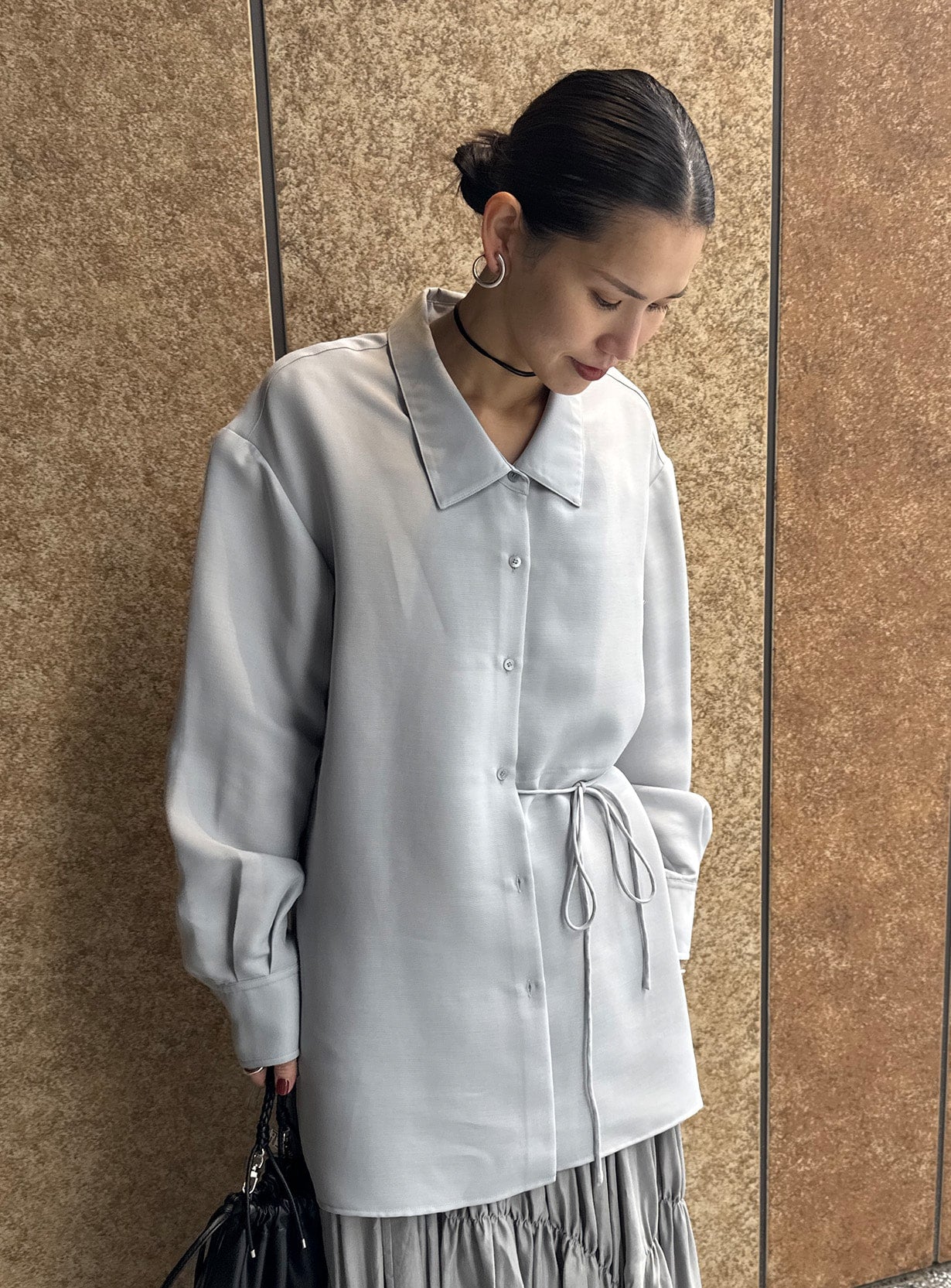 rバックスリットシャツ