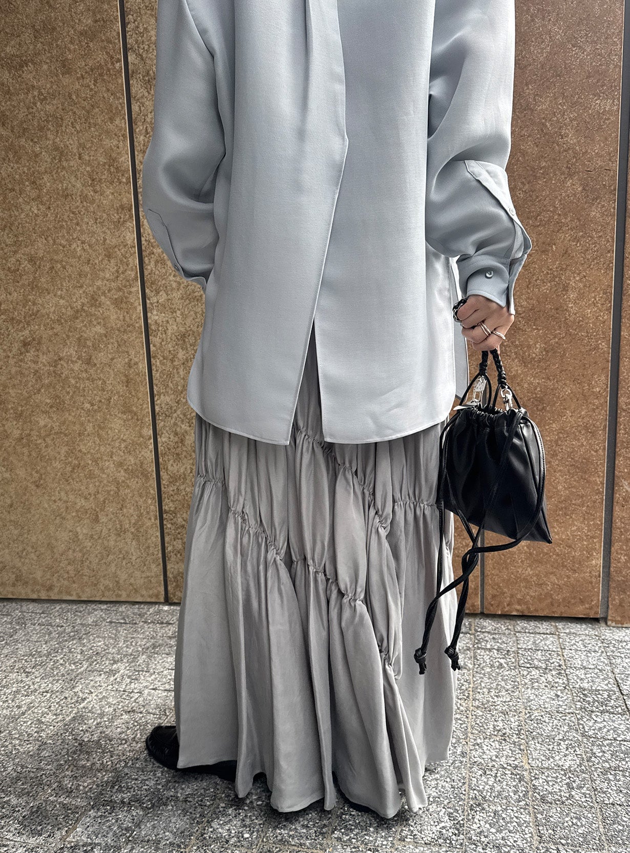 rバックスリットシャツ