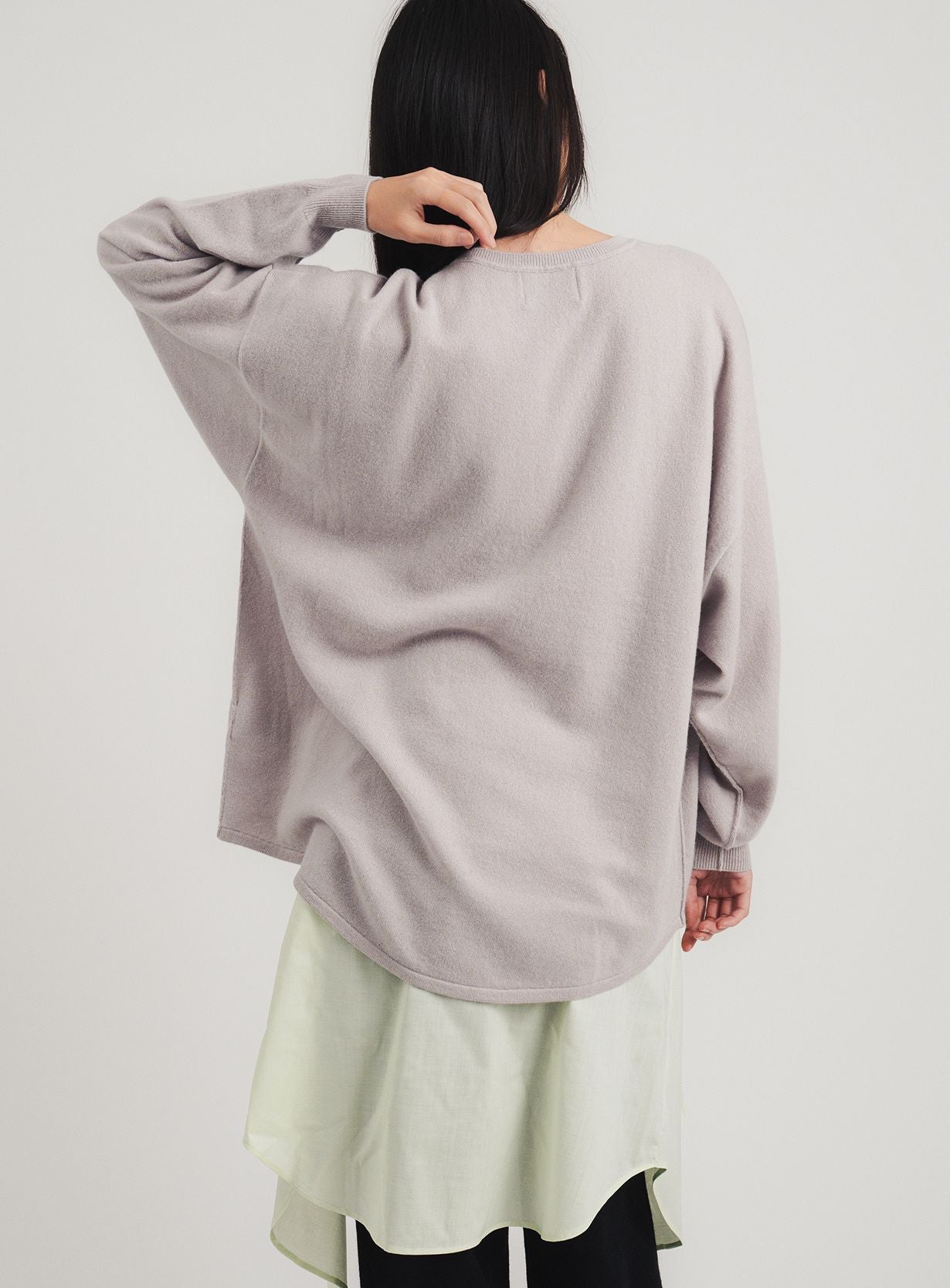 rカシミアルーズニットプルオーバー