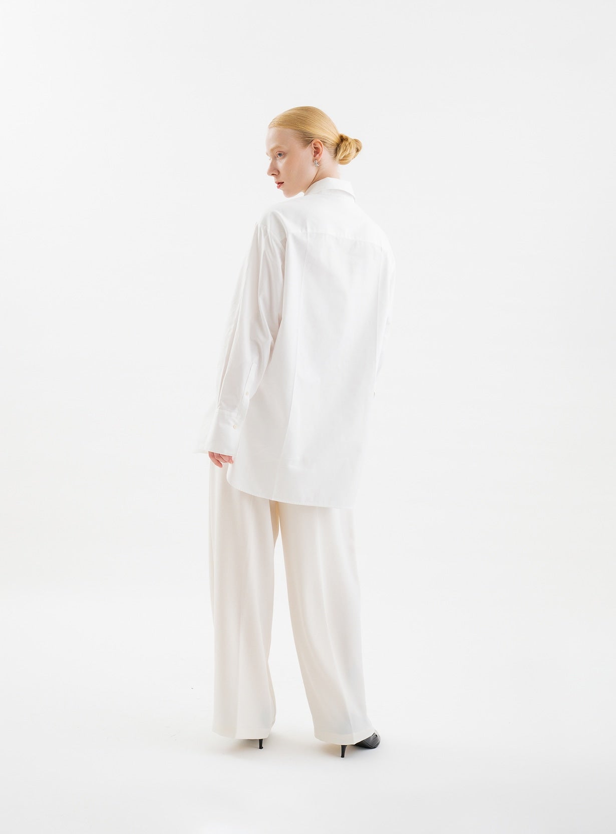 ハイネックシャツ