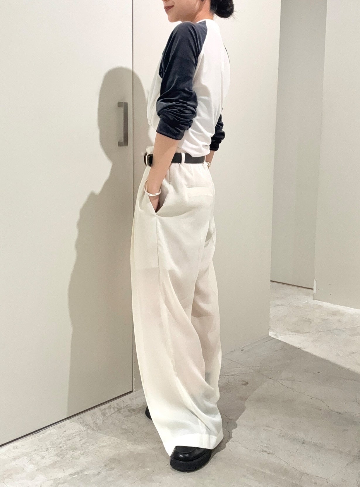 rストライプストレートパンツ