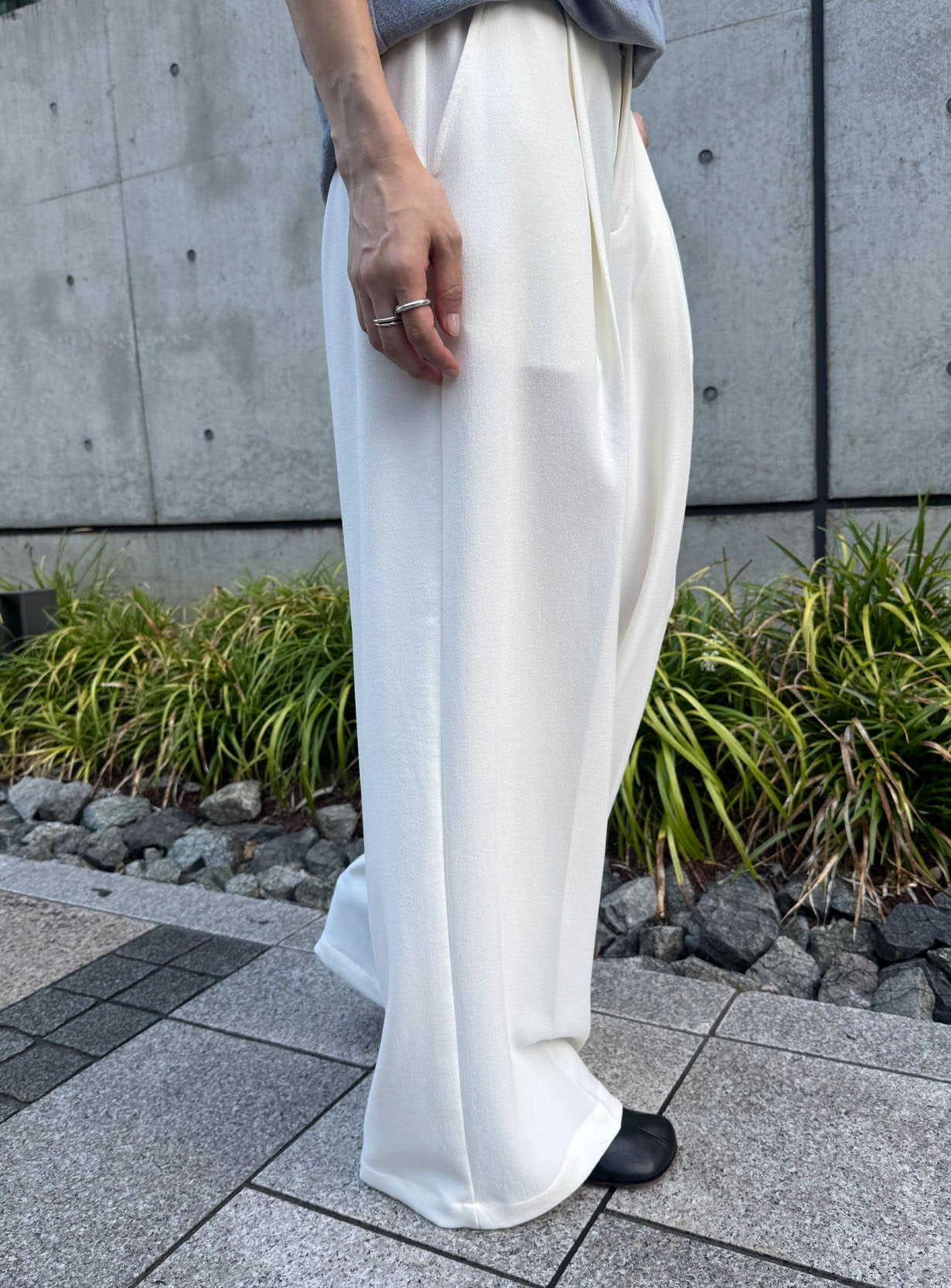 rベルテッドワイドイージーパンツ