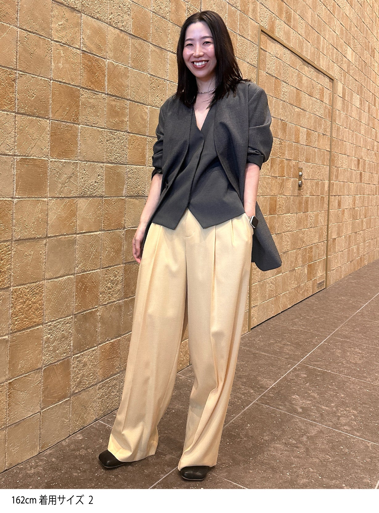 rベルテッドカラーレスジャケット