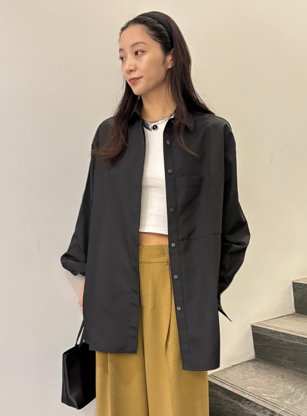 ハイネックシャツ