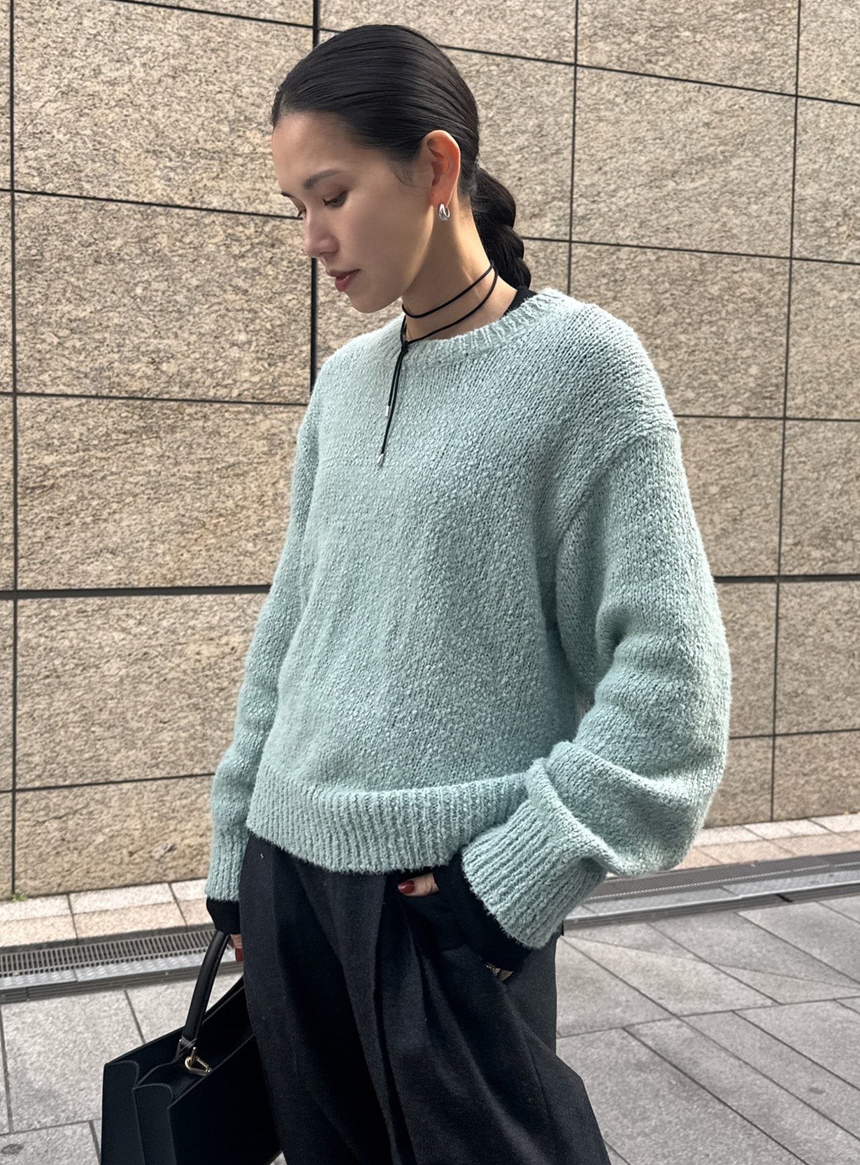 スラブリリーフェザープルオーバー