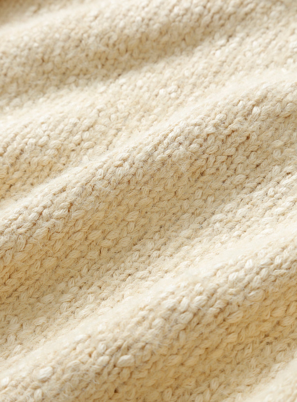 スラブリリーフェザープルオーバー