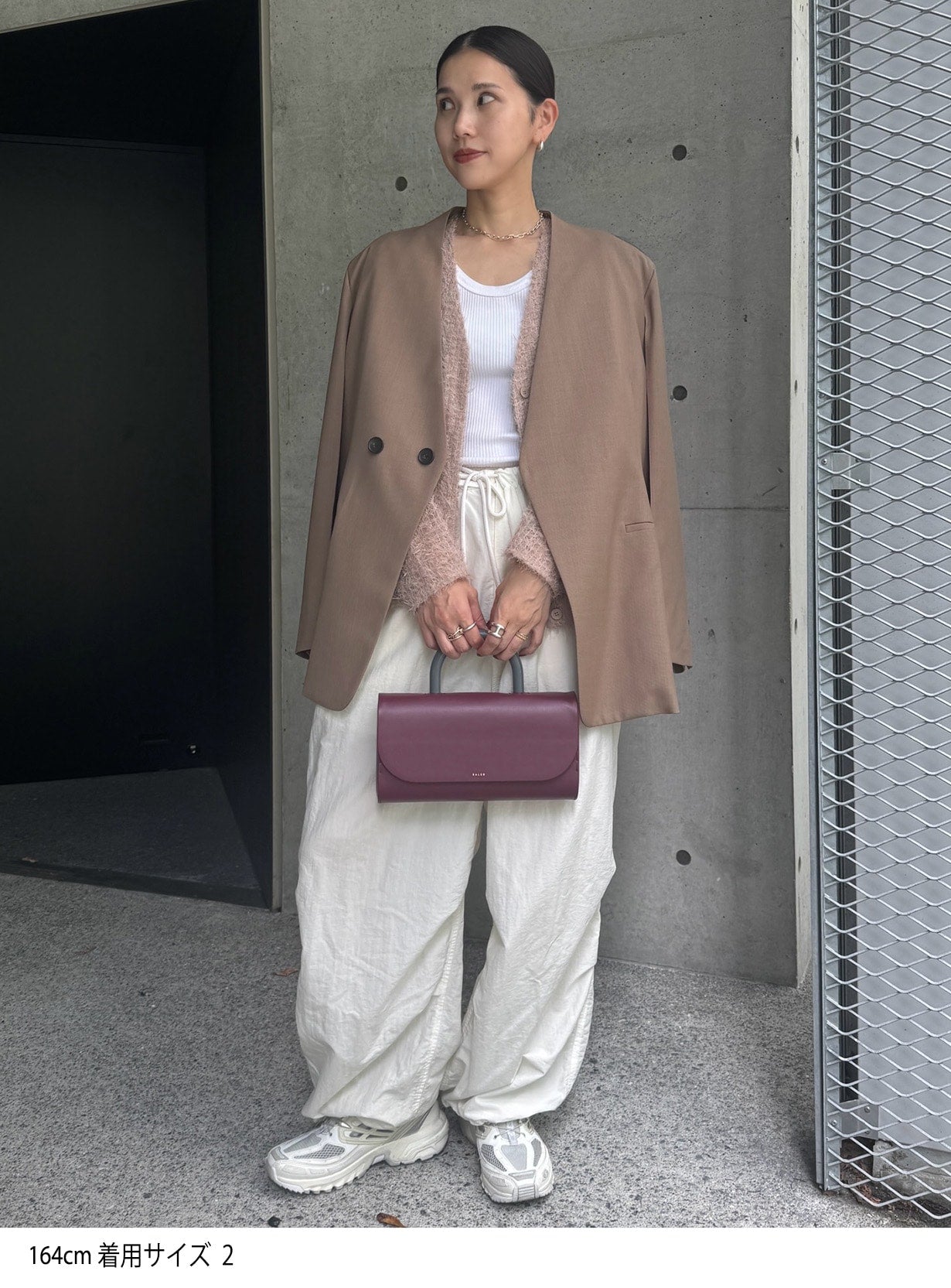 rベルテッドカラーレスジャケット