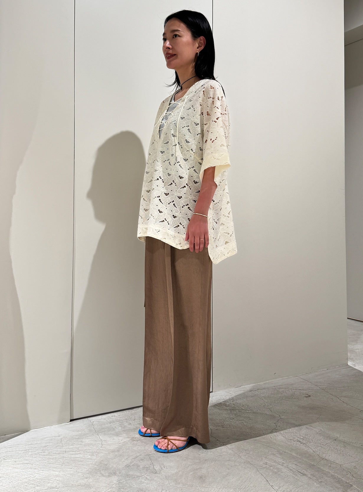 ベルテッドストレートパンツ