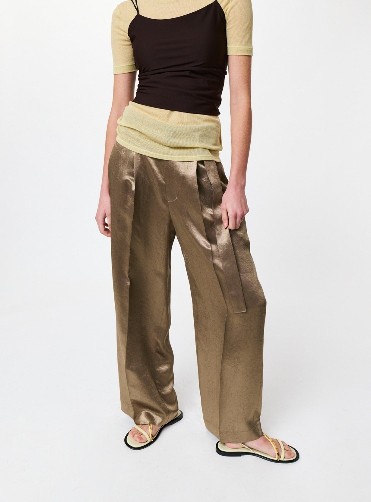 ベルテッドストレートパンツ