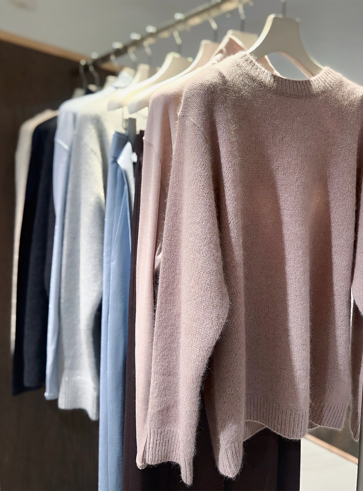 ホワイトヤクプルオーバー