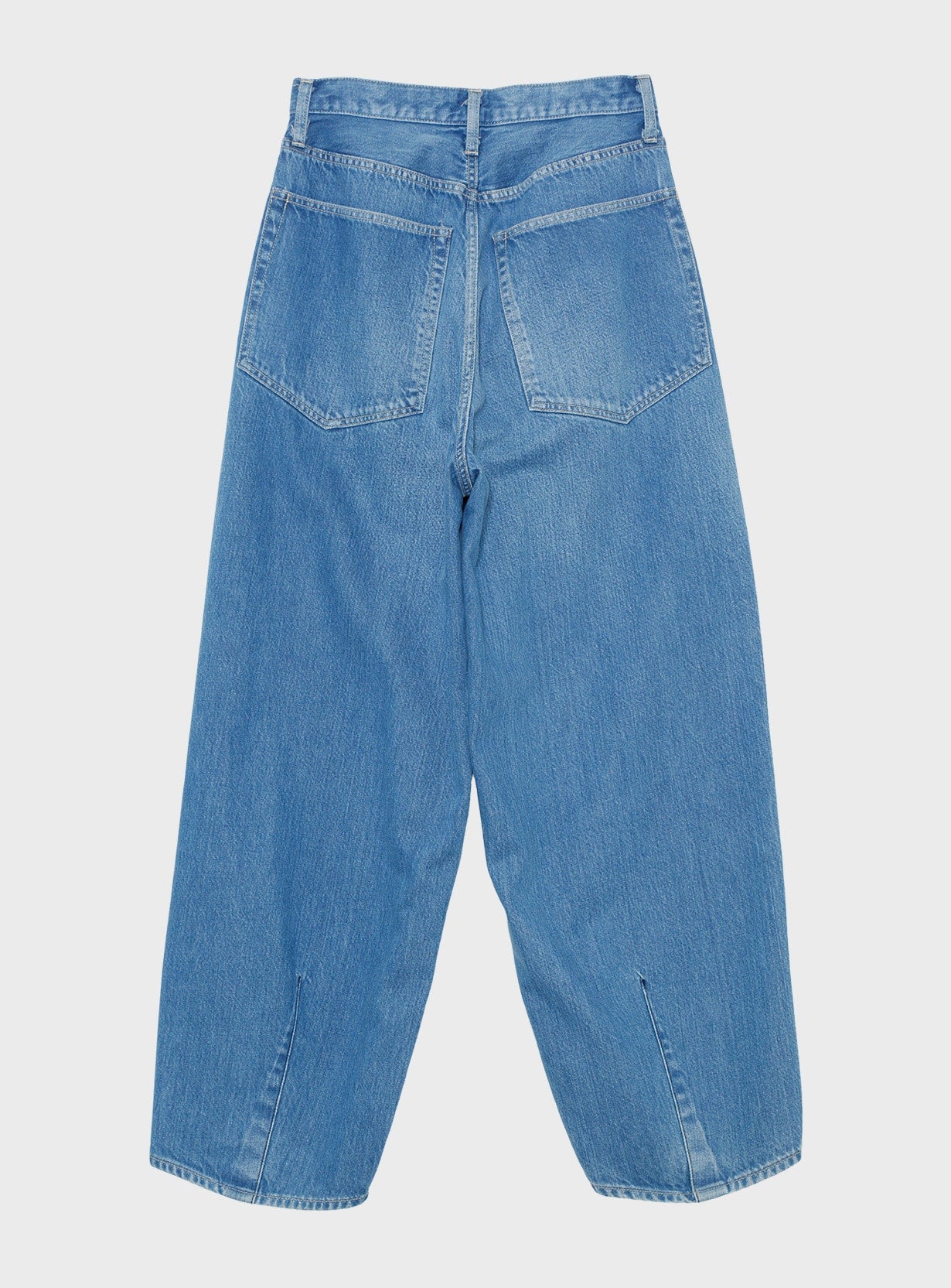 ウォッシュドデニムパンツ