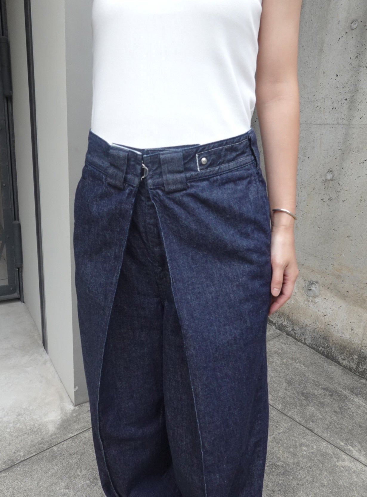 デニムパンツ