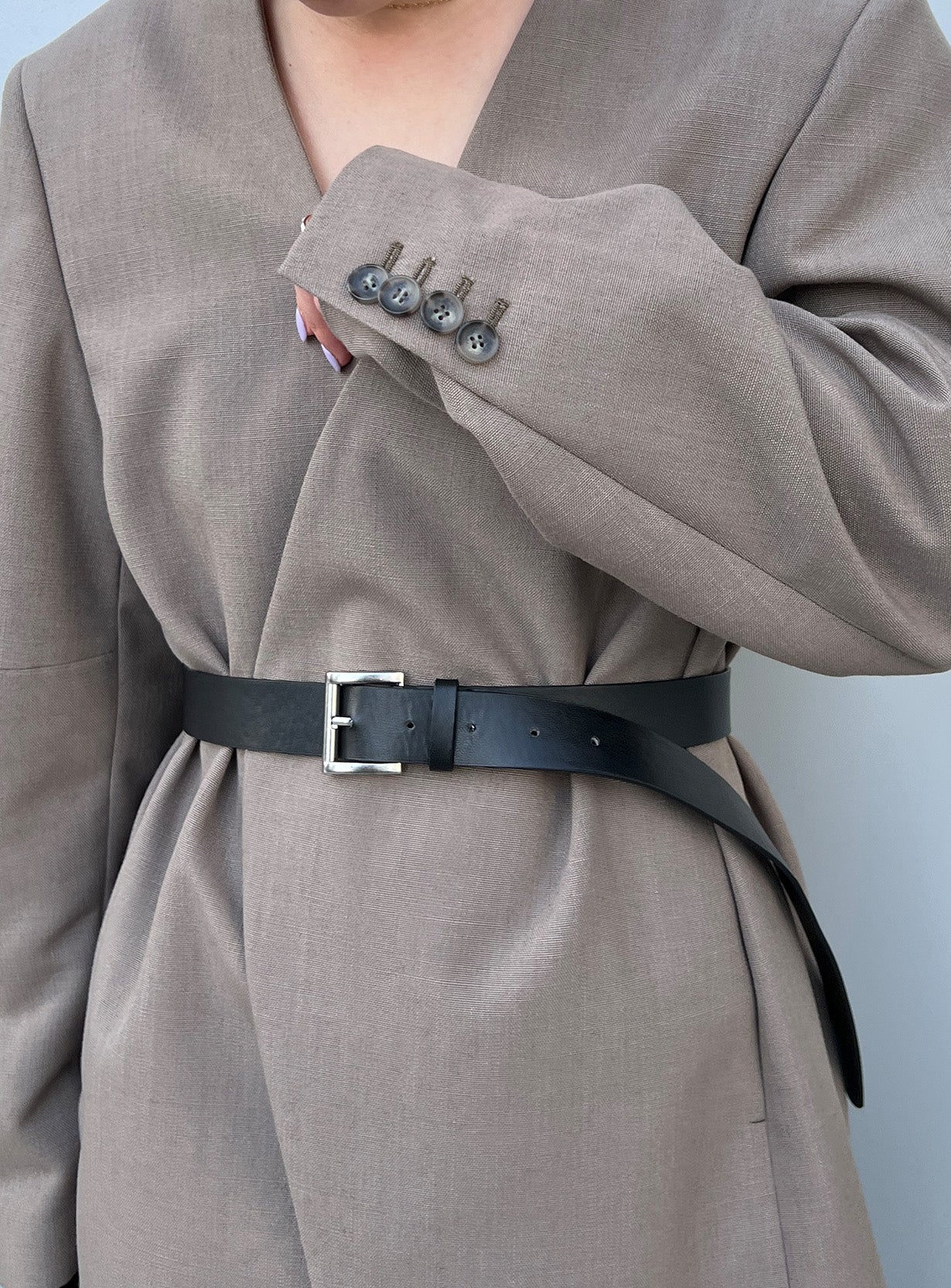 rカラーレスワイドショルダージャケット